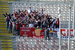 Calcio, Messina-Barletta 0-2