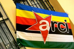 Bandiera Arci