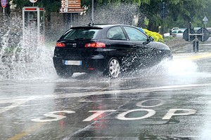 Barlettalife - Pioggia a Barletta per soli 30 minuti? Piscine in strada