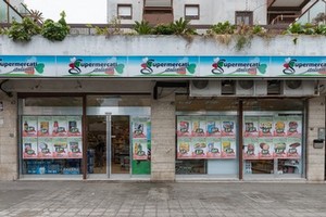 Rapina supermercati italiani via Fermi