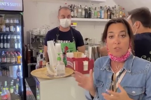 La senatrice Licia Ronzulli (FI) sugli assembramenti a Barletta