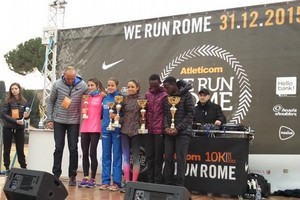 Veronica Inglese terza alla We Run Rome 2015