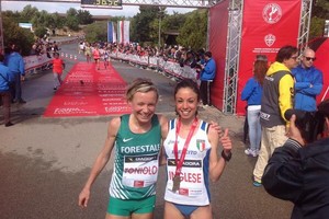 Veronica Inglese prima nella Chia Laguna Half Marathon