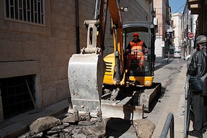 Via dei Greci sprofonda