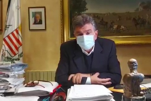 Impennata di contagi Covid-19, il messaggio del sindaco Cannito