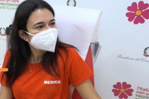 V-Day in Puglia, il video dal Policlinico di Bari