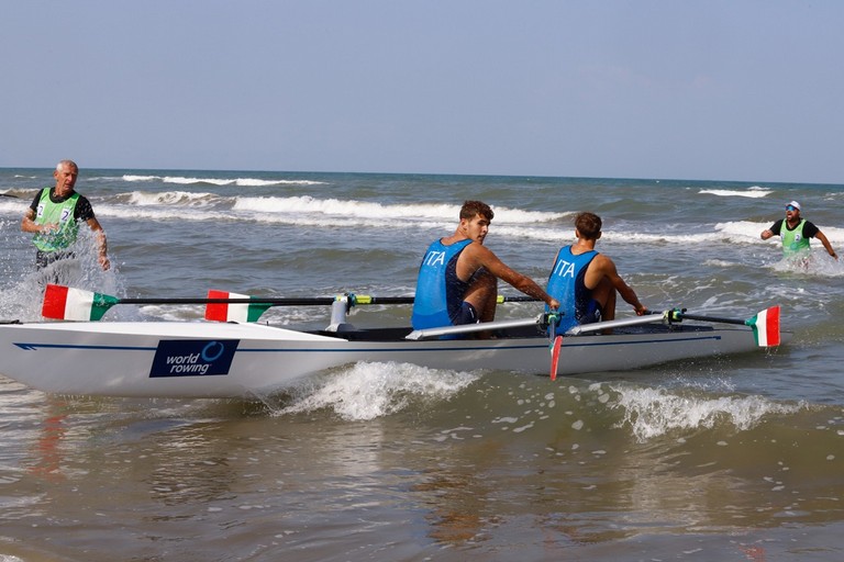 Mondiali Coastal Rowing e Beach Sprint Barletta 2023: è festa tricolore. <span>Foto Cosimo Campanella</span>