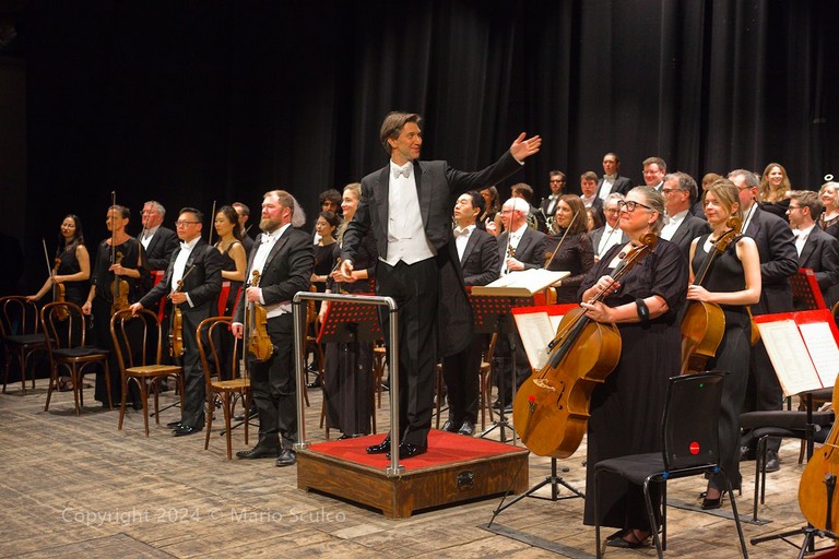 La Philharmonia Orchestra di Londra omaggia Barletta e il maestro Giulini. <span>Foto Mario Sculco</span>