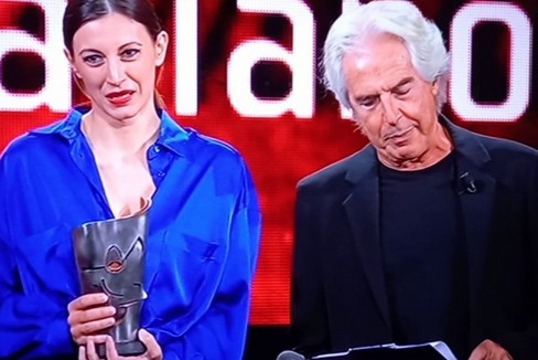 Premiata l'attrice Elena Cotugno