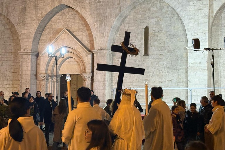 Processione Santo Legno della Croce