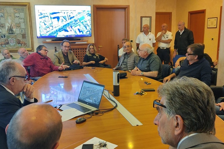Riunione Sala Giunta Barletta