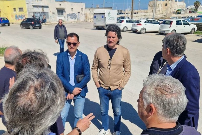 Darsena dei pescatori e borgo marinaro, al via i lavori. Calabrese e Cardone: «Una svolta attesa da anni»