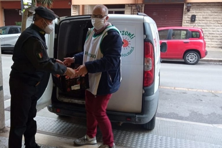 Donata frutta e verdura sequestrata dalla Finanza di Barletta