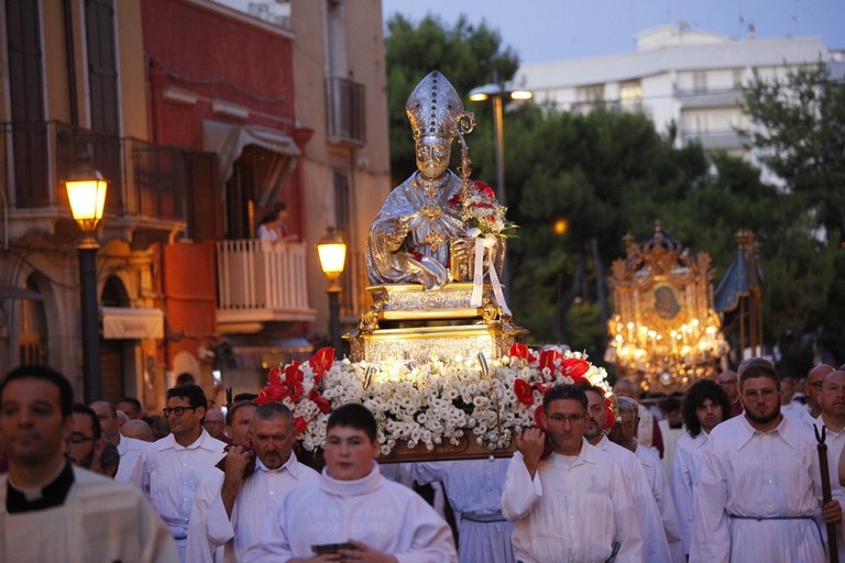 San Ruggiero in processione per la Festa Patronale di Barletta. <span>Foto Mario Sculco</span>