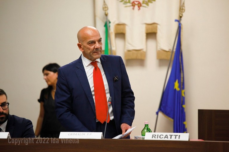 Pier Paolo Grimaldi in consiglio comunale. <span>Foto Ida Vinella</span>