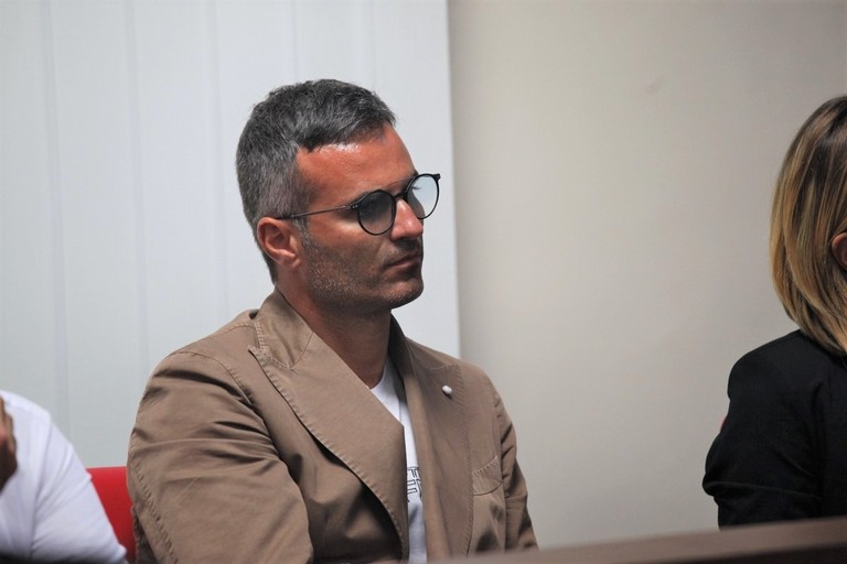 Antonio Divincenzo in sala consiliare. <span>Foto Mario Sculco</span>