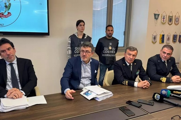 La conferenza stampa a Trani