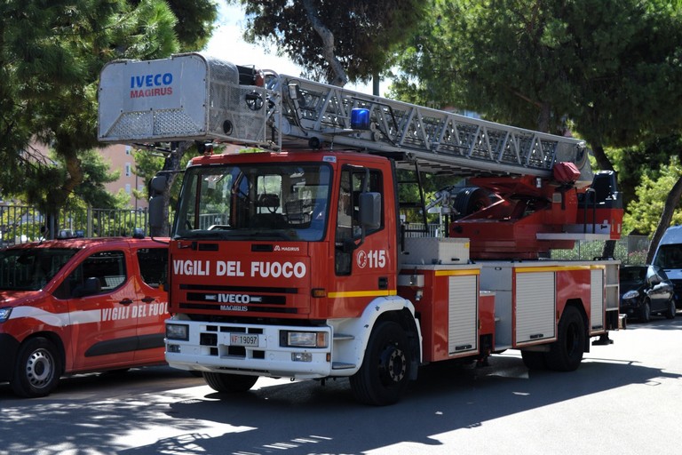 Vigili del Fuoco lungomare Barletta. <span>Foto Corrado Germinario</span>