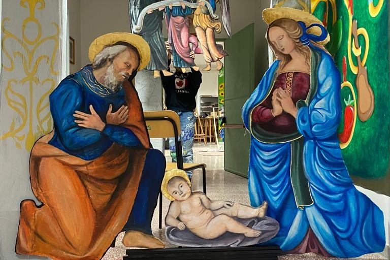La pittura sacra del Perugino incontra l’arte del riciclo