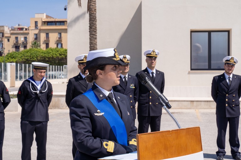 Annarita Porcelluzzi, prima donna al comando di una unità della Guardia Costiera