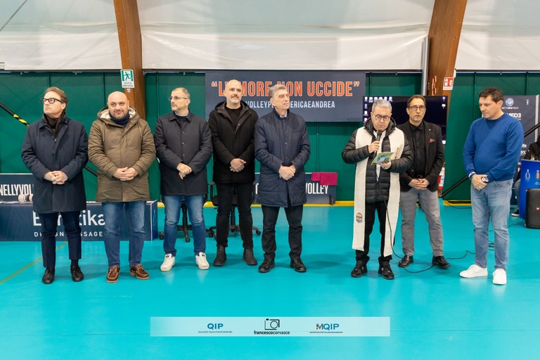 Intitolazione tensostruttura via dei Mandroli