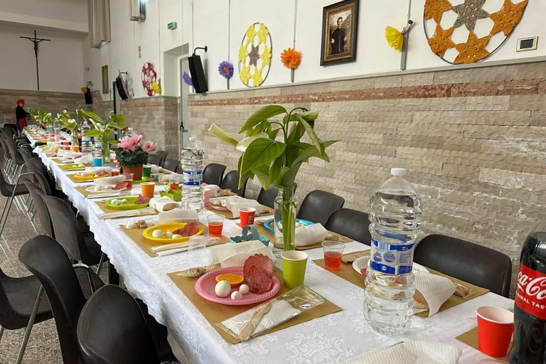 Il pranzo pasquale della parrocchia dello Spirito Santo di Barletta