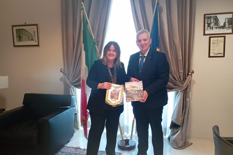 Il prefetto Anania riceve il console Riccardo Di Matteo: «Favorire scambi fruttuosi tra la Puglia e la Repubblica Ceca»