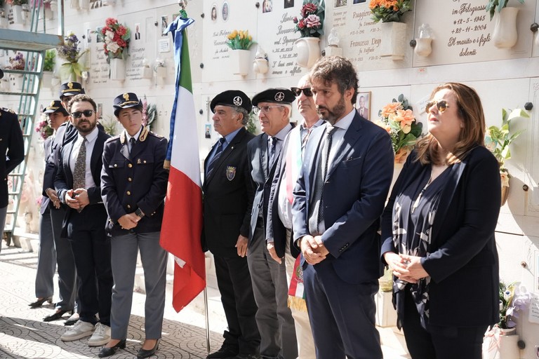 Barletta ricorda la scomparsa dell’Agente Scelto Tommaso Capossele, Medaglia D’Oro al Valor Civile
