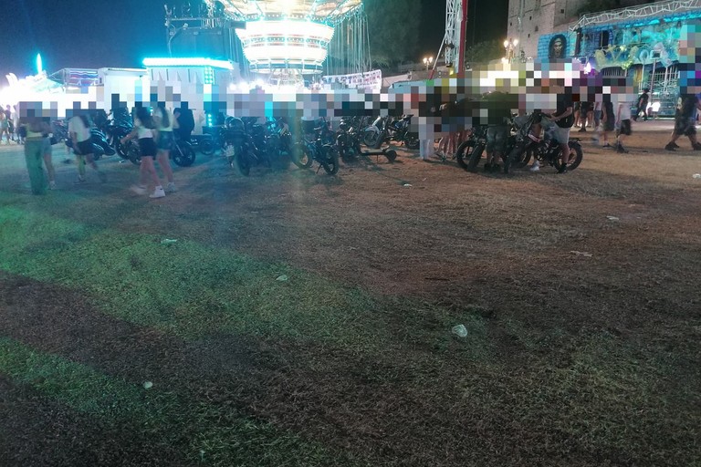 Festa patronale, segnalazione di un cittadino sull'area delle giostre: «Servono più controlli»