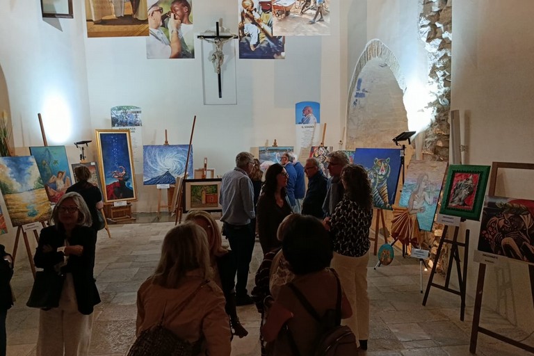 Oltre 20 artisti in esposizione alla Chiesa di San Michele per “Liberi”